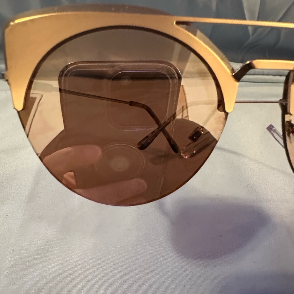 Elegant‎ Mirrored Lens Gold Cat Eye Sunglasses - Picture 4 of 7